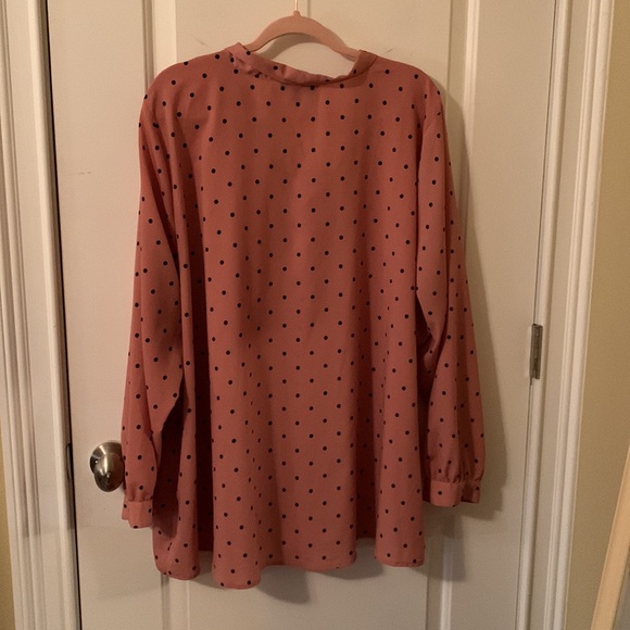 Lane Bryant pink w/black polka dots long-sleeve blouse size 26/28 - Picture 6 of 9